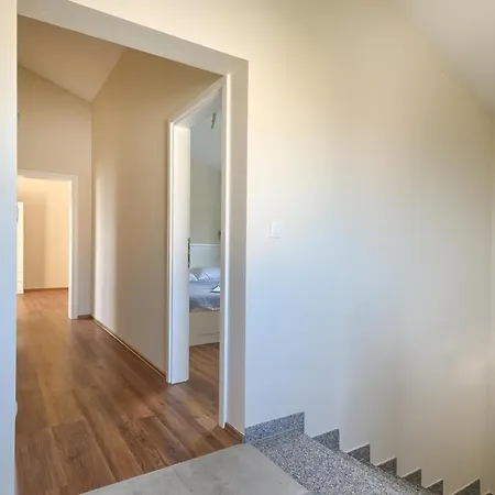 Hope Kastelir Apartamento *